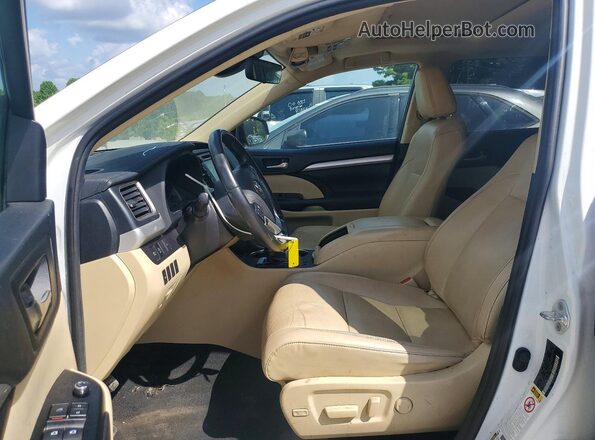 5TDKZRFHXKS561497 2019 TOYOTA HIGHLANDER White Вид панелі приладів