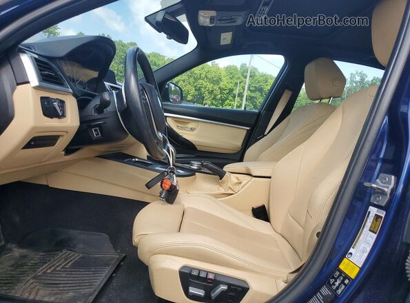 WBA8D9C58JEM32467 2018 BMW 3 SERIES Синий Вид панели приборов