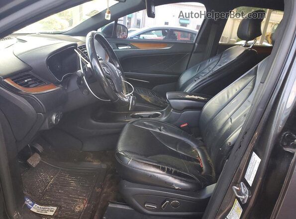 5LMCJ2C9XHUL21623 2017 LINCOLN MKC Charcoal Vista del salpicadero
