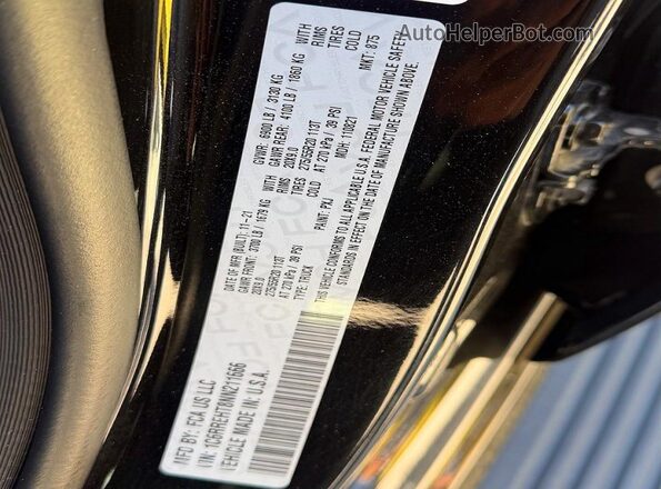 1C6RREHT8NN211666 2022 RAM 1500 Black Вид задньої частини салону