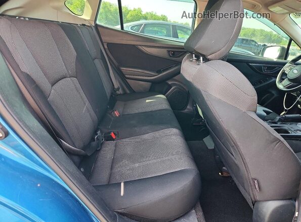 4S3GTAC67K3716374 2019 SUBARU IMPREZA Blue Vista interior trasera