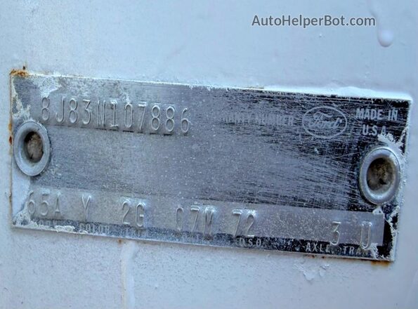 8J83N107886 1968 FORD THUNDERBIRD White Rear interior view