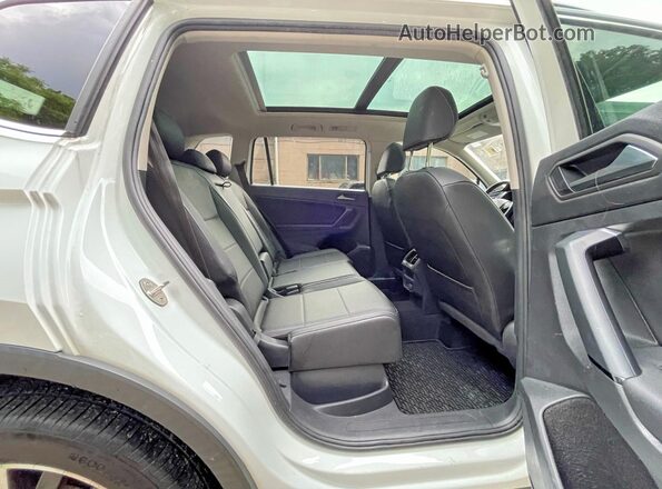 3VV2B7AX6KM073317 2019 VOLKSWAGEN TIGUAN White Widok wnętrza z przodu