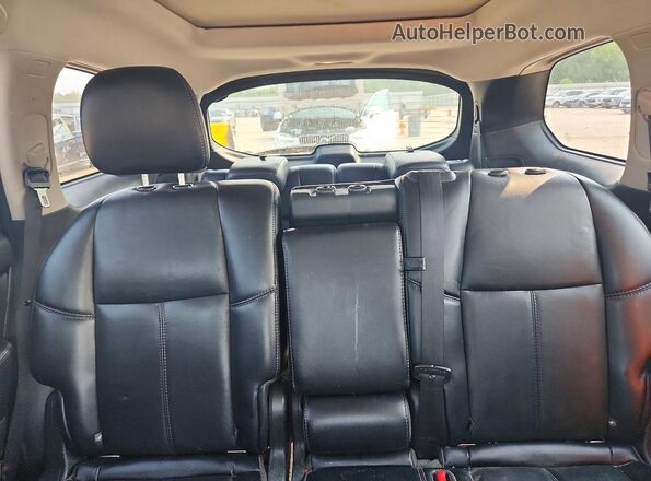 5N1DR2MN6HC675897 2017 NISSAN PATHFINDER Gray Widok wnętrza z tyłu