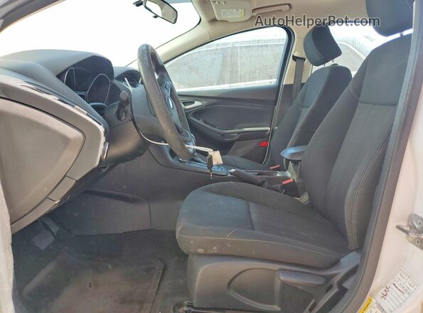 1FADP3F27HL267482 2017 FORD FOCUS White წინა პანელის ხედი