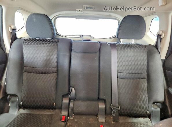 KNMAT2MVXHP576002 2017 NISSAN ROGUE Серый Вид задней части салона