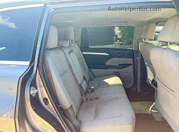 5TDZARFH8HS026022 2017 TOYOTA HIGHLANDER Gray Front interior view