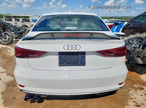 WAUAUGFF0J1031237 2018 AUDI A3 White Вид салону спереду