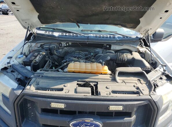 1FTMF1C87HKC08030 2017 FORD F150 White Widok komory silnika