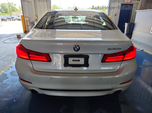 WBAJA9C59JB249025 2018 BMW 5 SERIES White Widok wnętrza z przodu