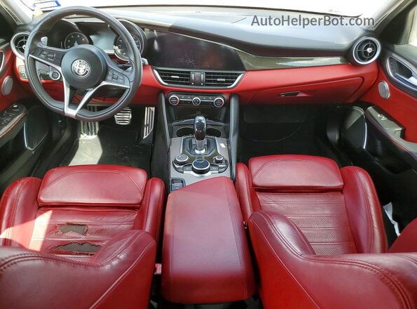 ZARFAMBN7K7600909 2019 ALFA ROMEO GIULIA Black Widok zestawu wskaźników