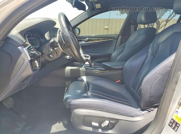 WBAJA7C39HG905868 2017 BMW 5 SERIES Silver Dashboard view