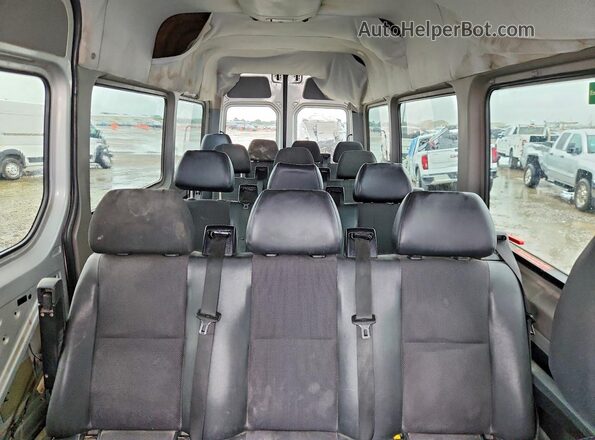 8BRPE8DD6GE122031 2016 MERCEDES-BENZ SPRINTER Silver Widok wnętrza z tyłu