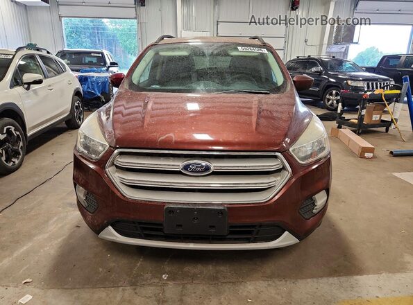 1FMCU0GD3JUA91765 2018 FORD ESCAPE Бордовый Вид сзади