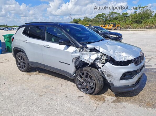3C4NJDCN4TT188174 2026 JEEP COMPASS Silver Front right