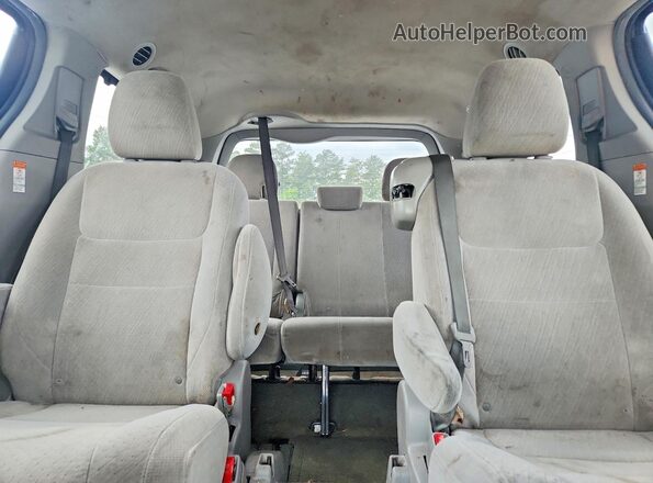 5TDKK3DCXGS727484 2016 TOYOTA SIENNA Blue Սալոնի հետևի տեսք