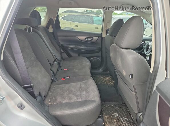 KNMAT2MV8GP650497 2016 NISSAN ROGUE Серебряный Вид задней части салона