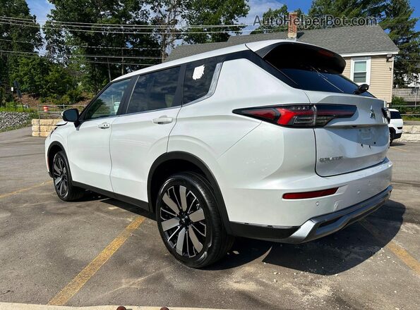 JA4J3VA84SZ015610 2025 MITSUBISHI OUTLANDER White Trasero derecho