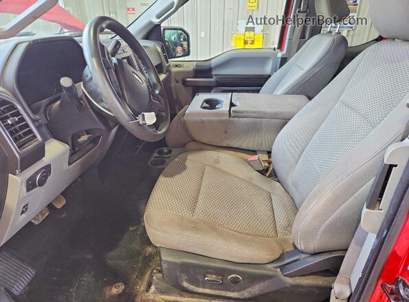 1FTEX1CB2JFE11015 2018 FORD F150 Red Вид панелі приладів