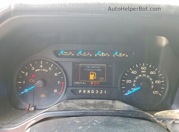 1FTMF1C87HKC08030 2017 FORD F150 White Widok tylnych siedzeń