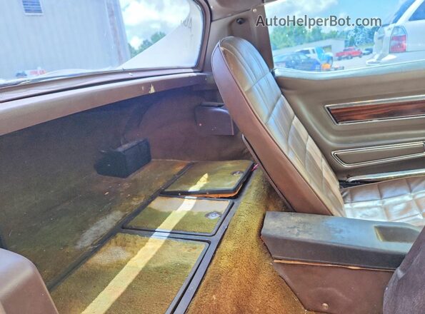 1Z37L7S438496 1977 CHEVROLET CORVETTE White Rear interior view