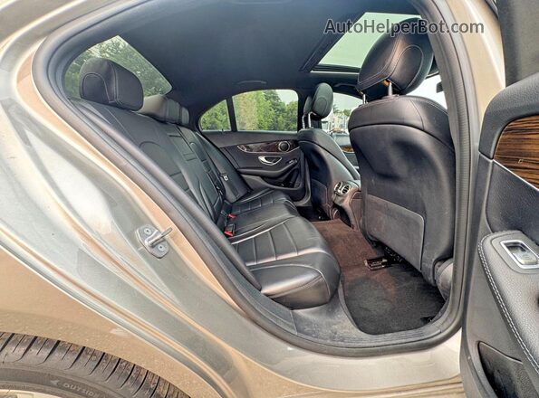 55SWF8EB5KU305546 2019 MERCEDES-BENZ C-CLASS Gold Vista interior delantera