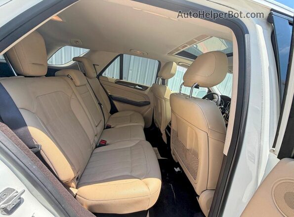 4JGDA5JB1HA938358 2017 MERCEDES-BENZ GLE-CLASS White Вид салону спереду