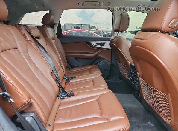 WA1LHAF77KD017853 2019 AUDI Q7 White Widok komory silnika