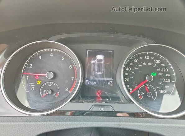 3VWC17AUXHM500905 2017 VOLKSWAGEN GOLF Красный Вид задних сидений