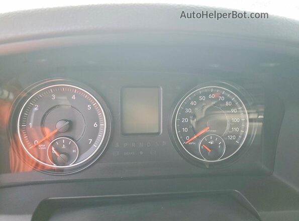 1C6RR7XT2LS153646 2020 RAM 1500 Silver Vista de los asientos traseros