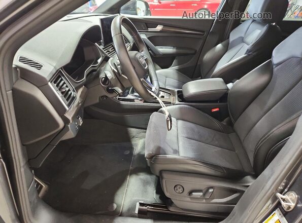 WA1B4AFY5P2036405 2023 AUDI SQ5 Gray Vista del salpicadero