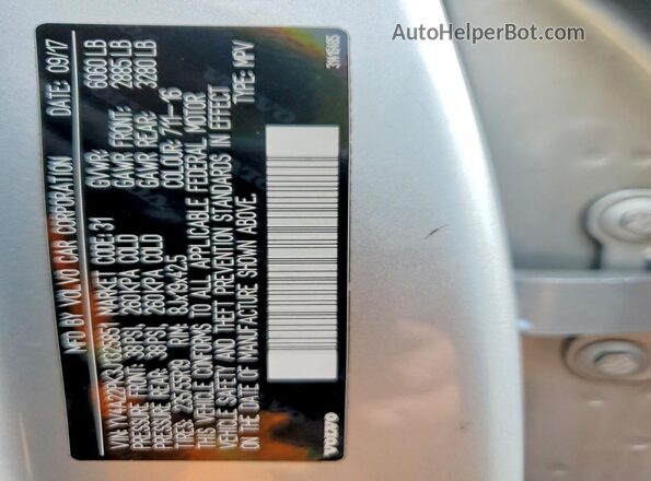 YV4A22PK3J1325851 2018 VOLVO XC90 Silver Widok wnętrza 360 stopni