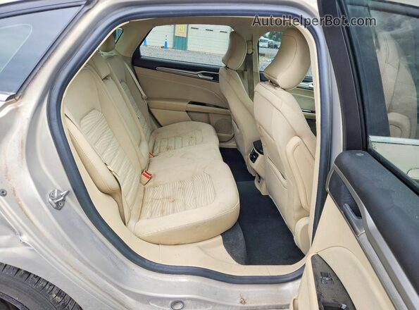 3FA6P0H71GR212140 2016 FORD FUSION Tan Vista interior trasera