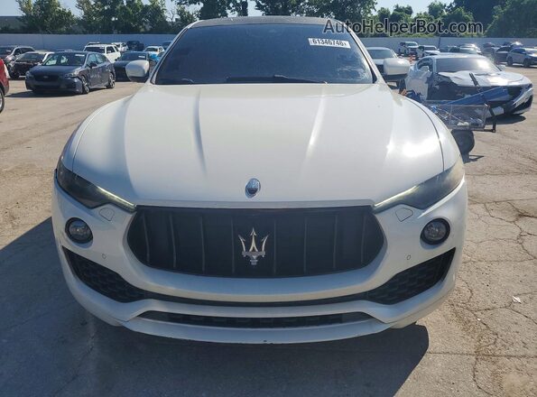 ZN661XUA9HX257839 2017 MASERATI LEVANTE White Вид ззаду