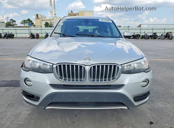 5UXWZ7C33H0V91966 2017 BMW X3 Silver Вид ззаду