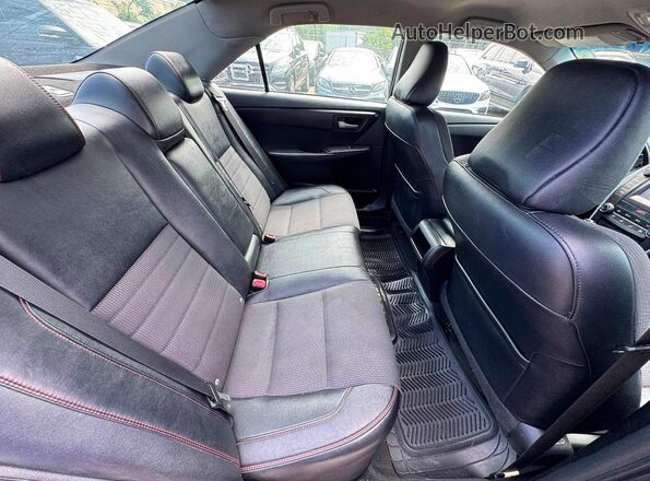 4T1BF1FK4HU353587 2017 TOYOTA CAMRY Black წინა სალონის ხედი