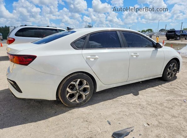 3KPF24AD4KE007167 2019 KIA FORTE White Przód prawy