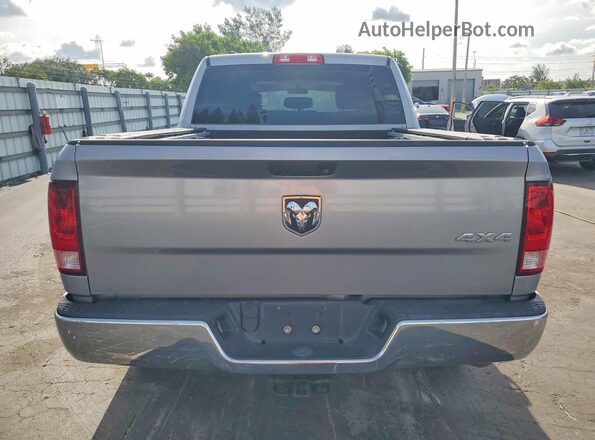 1C6RR7XT2LS153646 2020 RAM 1500 Silver Vista interior delantera