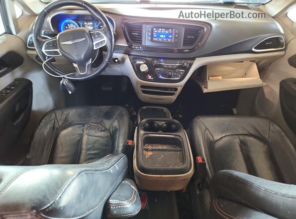 2C4RC1BG0HR613297 2017 CHRYSLER PACIFICA Black Սարքավորումների վահանակի տեսք