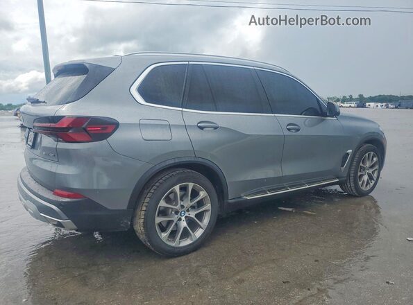 5UX13EU02R9S54075 2024 BMW X5 Серый Передняя правая четверть