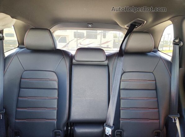 7FARS6H89TE047276 2026 HONDA CR-V White Rear seats view