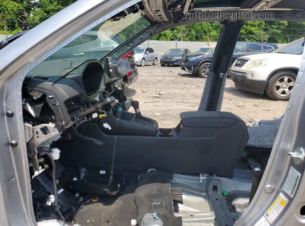 7FARS6H94PE027533 2023 HONDA CR-V Silver Vista interior delantera