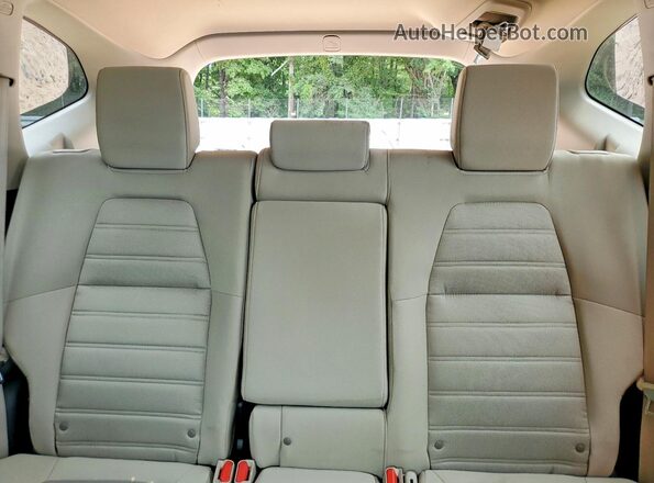 7FARW1H55KE030986 2019 HONDA CR-V White Rear seats view
