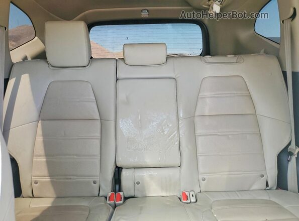 7FARW1H92LE002213 2020 HONDA CR-V White Rear seats view