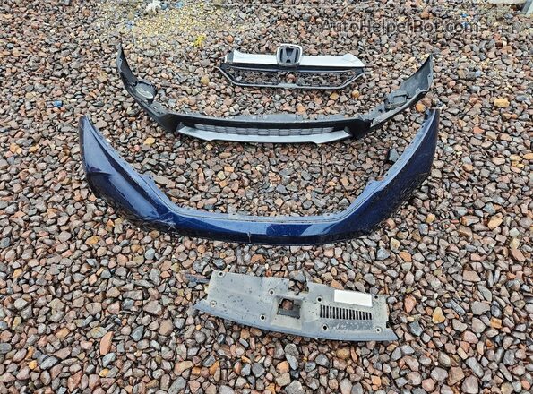 7FARW2H57JE008900 2018 HONDA CR-V Blue Vista del compartimento del motor
