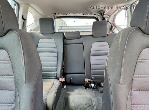 7FARW2H76ME023782 2021 HONDA CR-V White Rear seats view