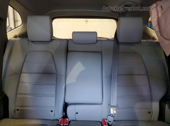 7FARW2H82JE069100 2018 HONDA CR-V Maroon Rear seats view