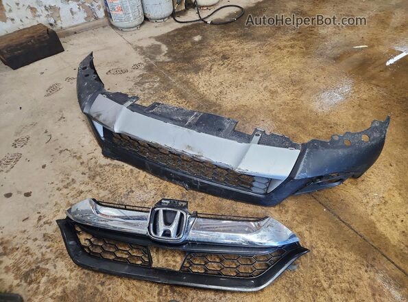 7FARW2H83JE000402 2018 HONDA CR-V Silver VIN կոդի պիտակի տեսք