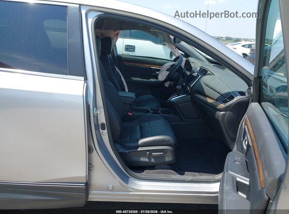 7FARW2H87JE053538 2018 HONDA CR-V Silver Widok wnętrza z przodu
