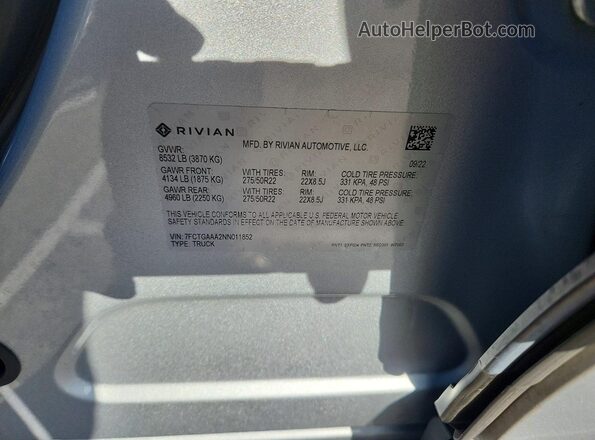 7FCTGAAA2NN011852 2022 RIVIAN R1T Серебряный Вид подкапотного пространства